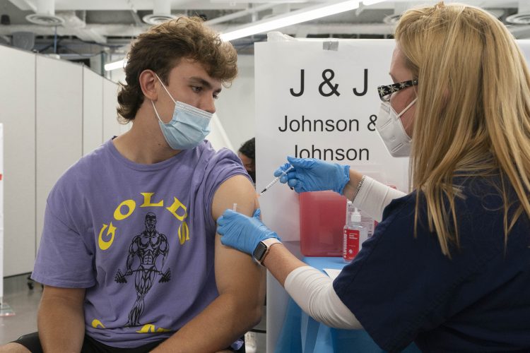 Pushback challenges vaccination requirements at US colleges